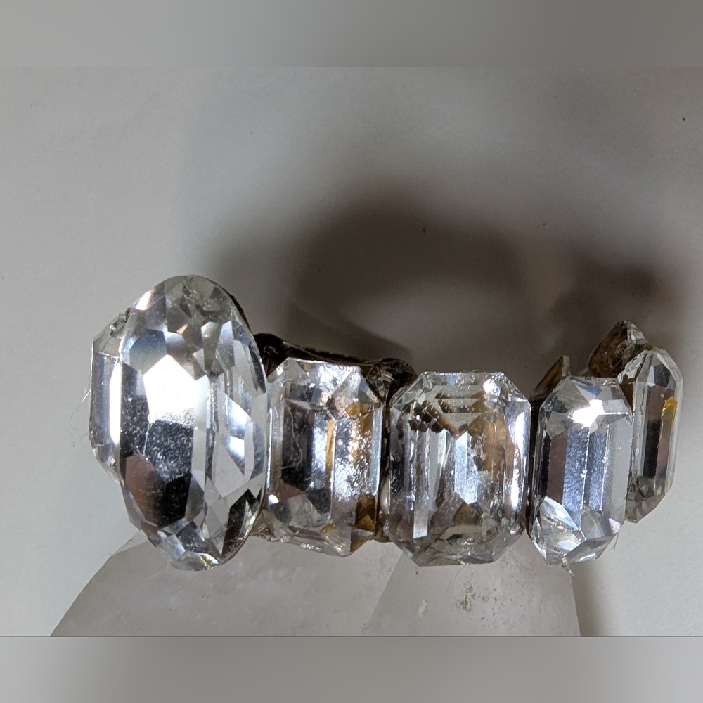 Wendy Gell Swarovski Jewel all crystal Wristy on a narrow base .